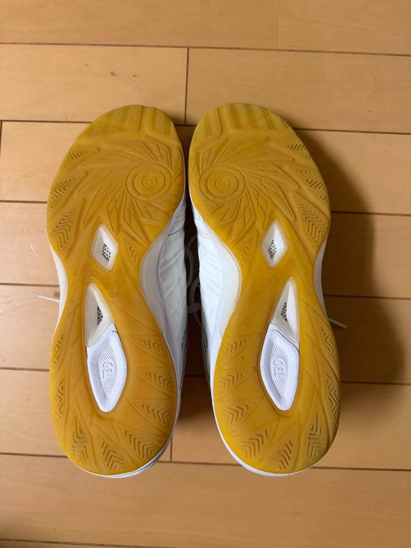 asics フットサルシューズ