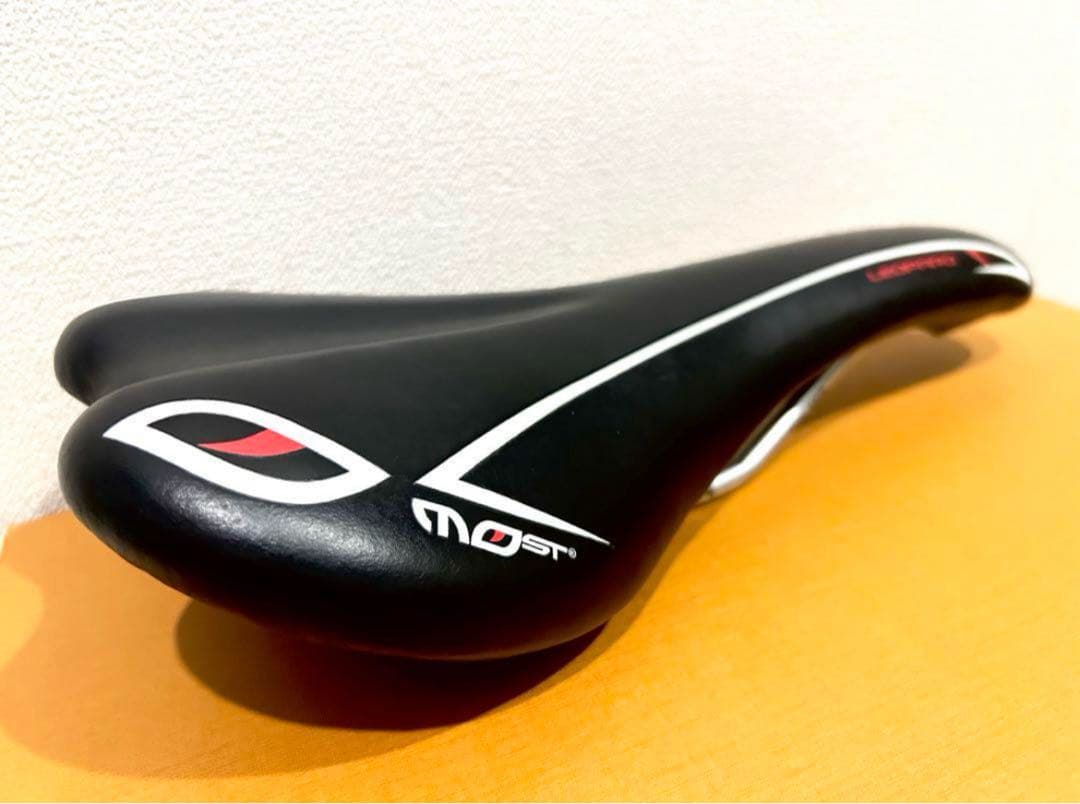 【ピナレロMOST】未使用のサドル（VERO別注）◆PINARELLO