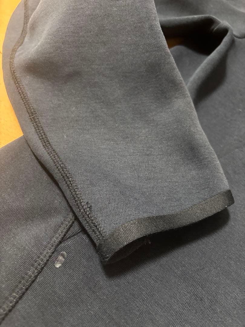 NIKE テックフリース ブラック Lジップアップパーカー　ナイキ　フーディッド