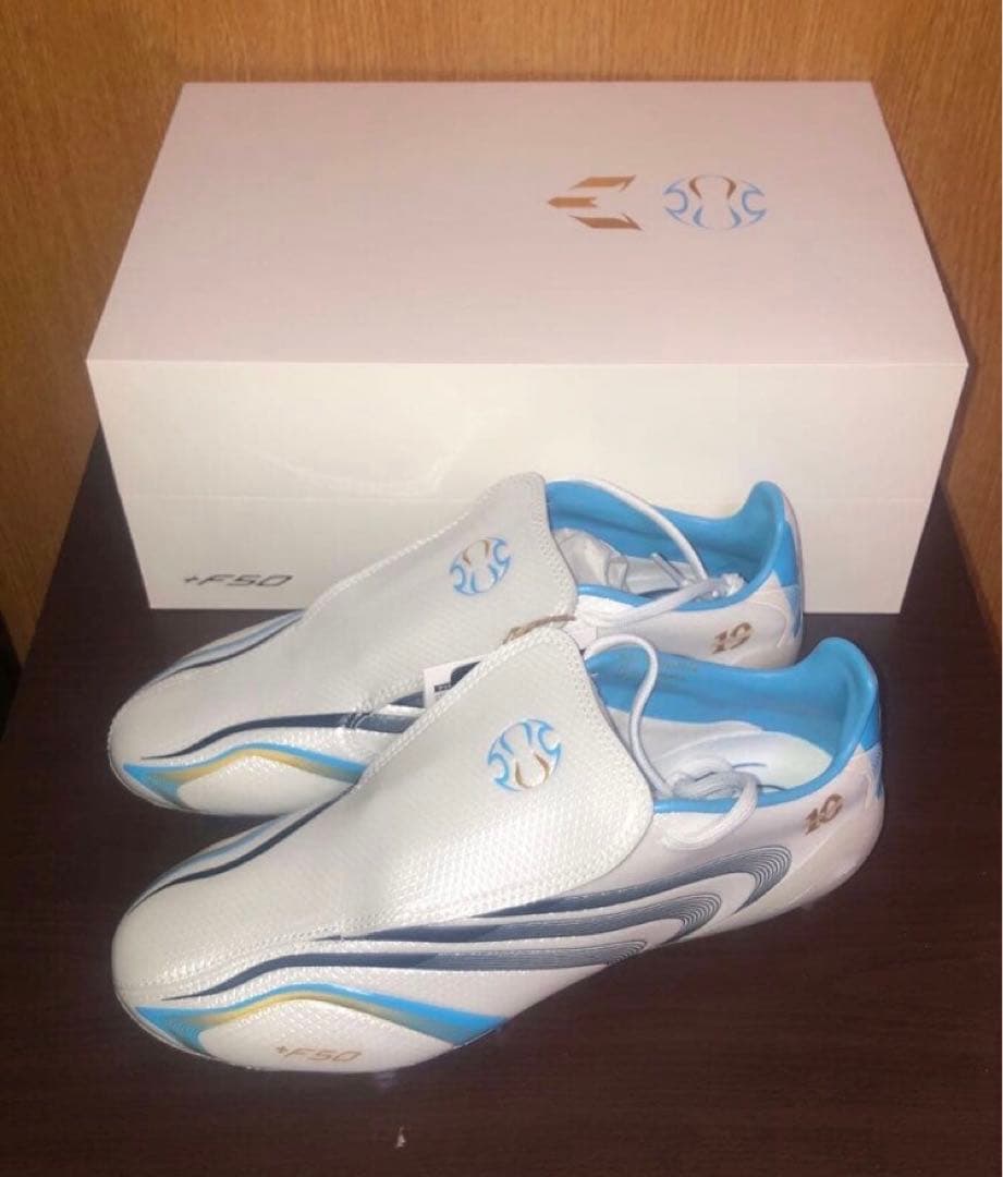 バ*ィ様 超特価スタート 新品 F50 エリート FG TUNIT メッシ 25
