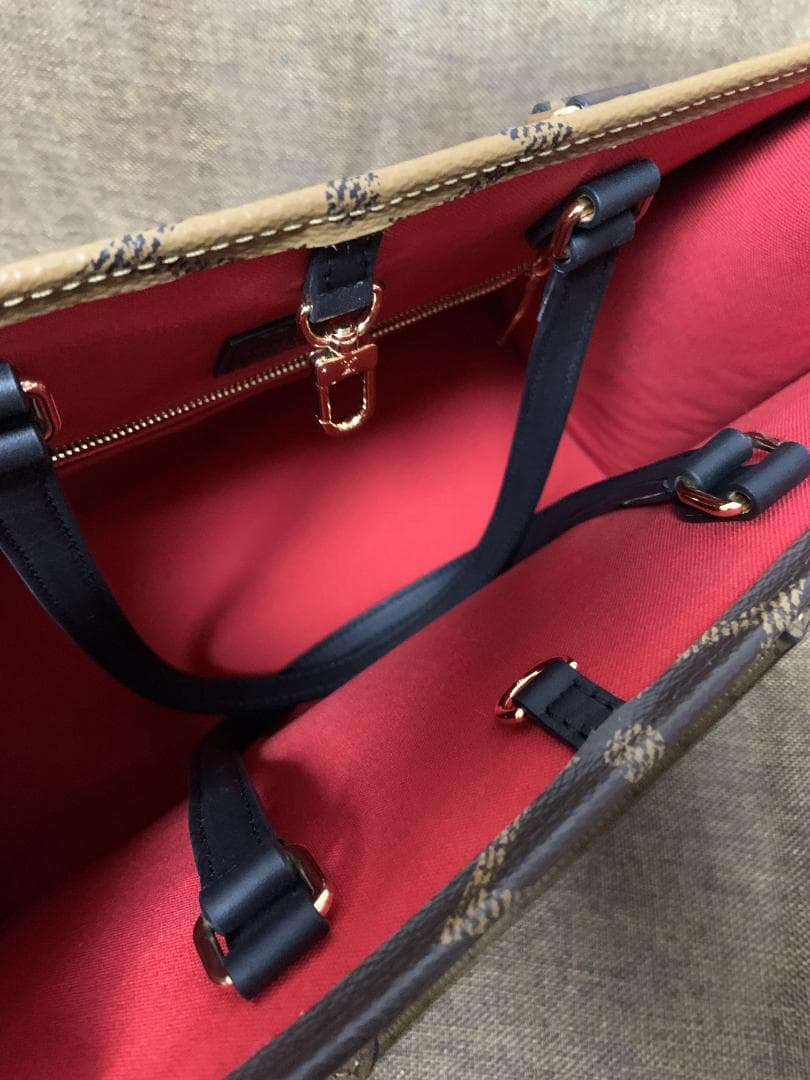 LOUIS VUITTON モノグラム ジャイアント リバース オンザゴーMM