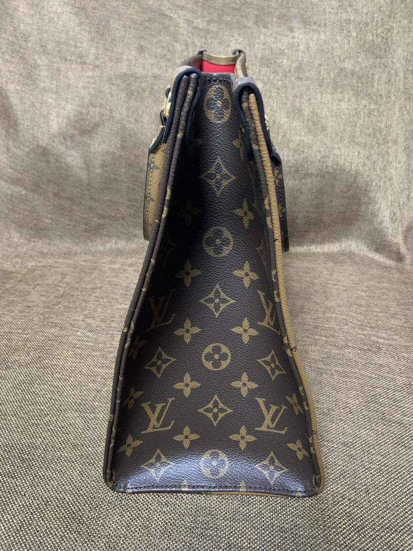LOUIS VUITTON モノグラム ジャイアント リバース オンザゴーMM