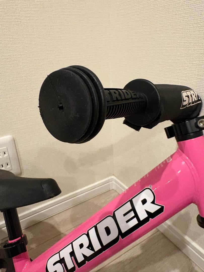 STRIDER バランスバイク ピンク　12インチ　ストライダースポーツモデル