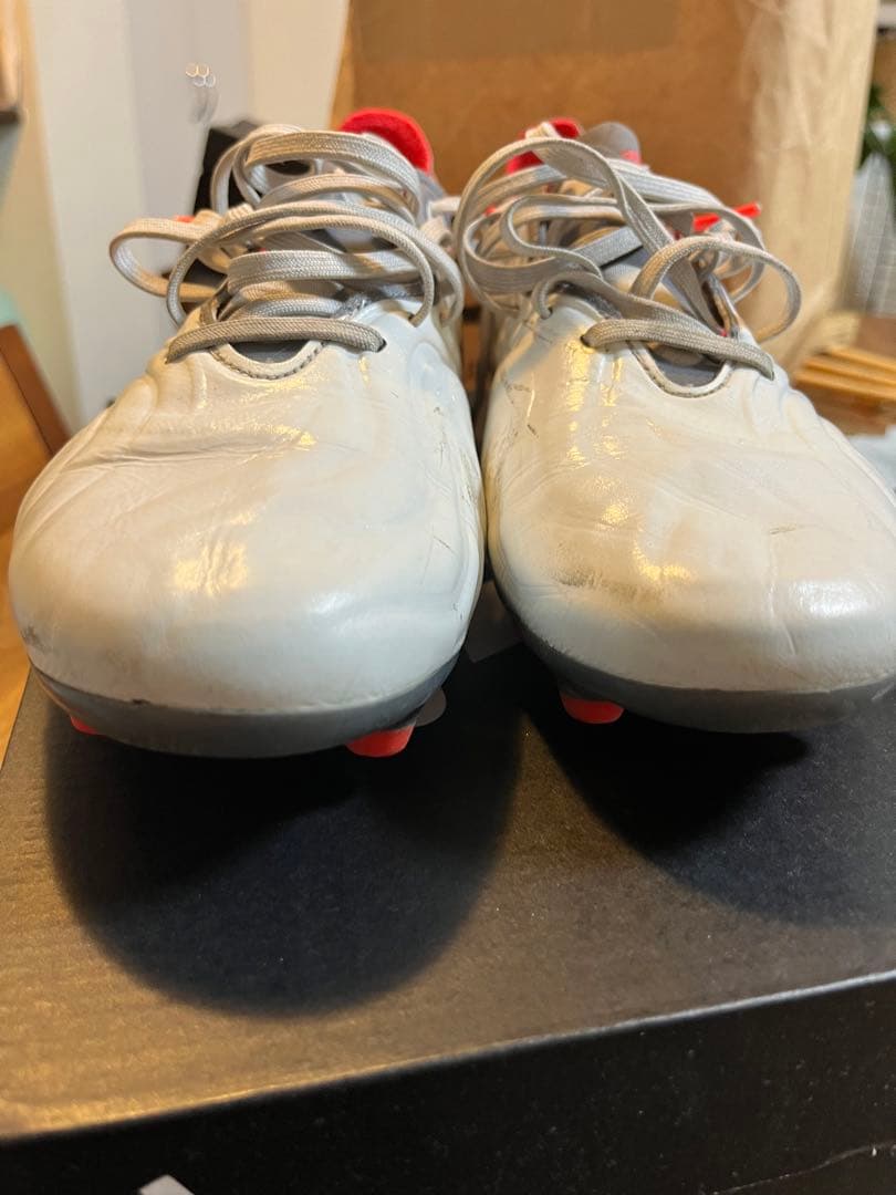 美品 サッカースパイク コパ アディダスadidas 28cm