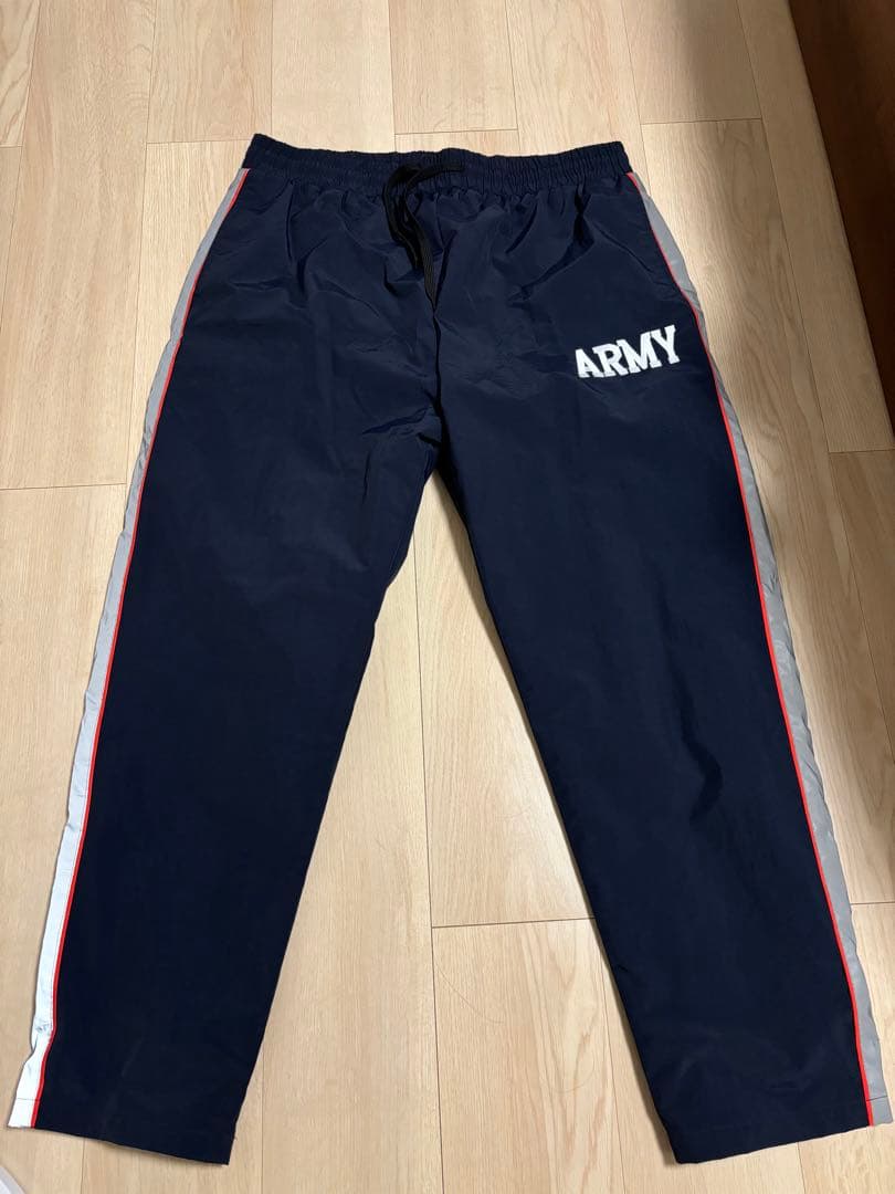 ARMY IPFU トレーニングパンツ　ネイビー　神谷ヨハン着用