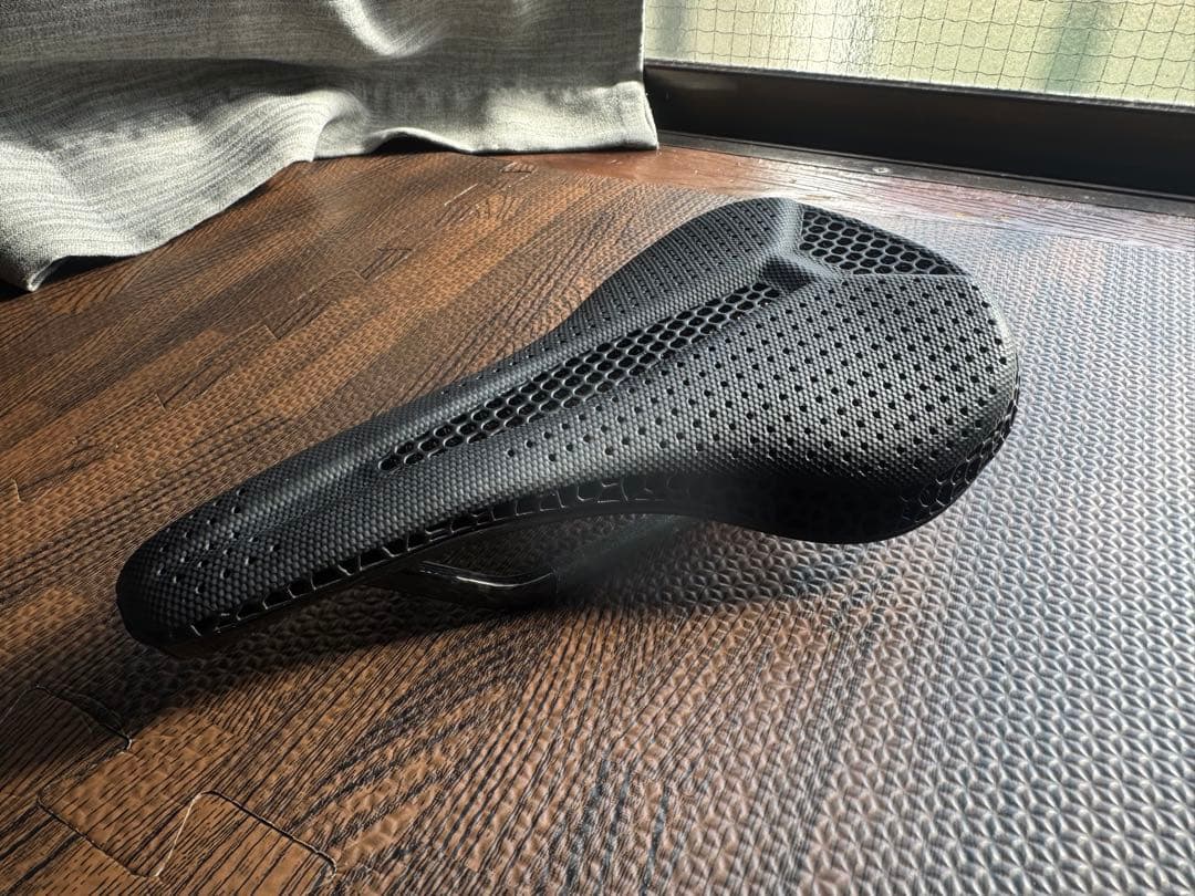 Riro 3Dカーボンファイバー サドル