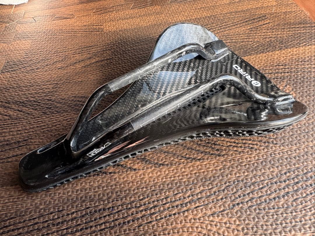Riro 3Dカーボンファイバー サドル