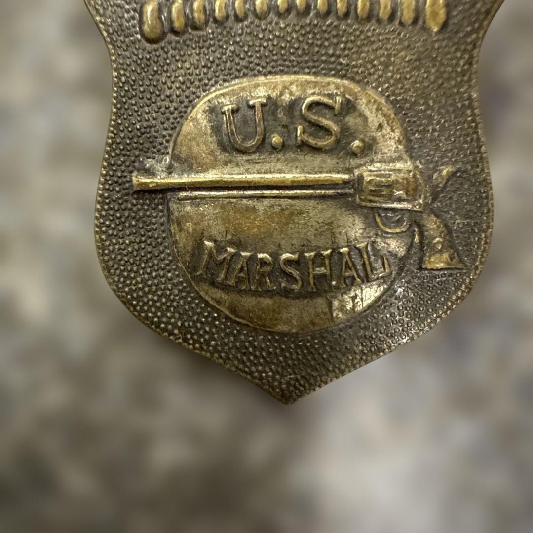 極希少【米、連邦保安官局 U.S.Marshals[USMS]】旧バッジ