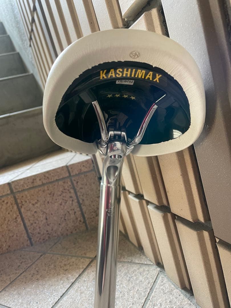 KASHIMAX FG 8P W30 （ NJS）とシートポスト（NJS）