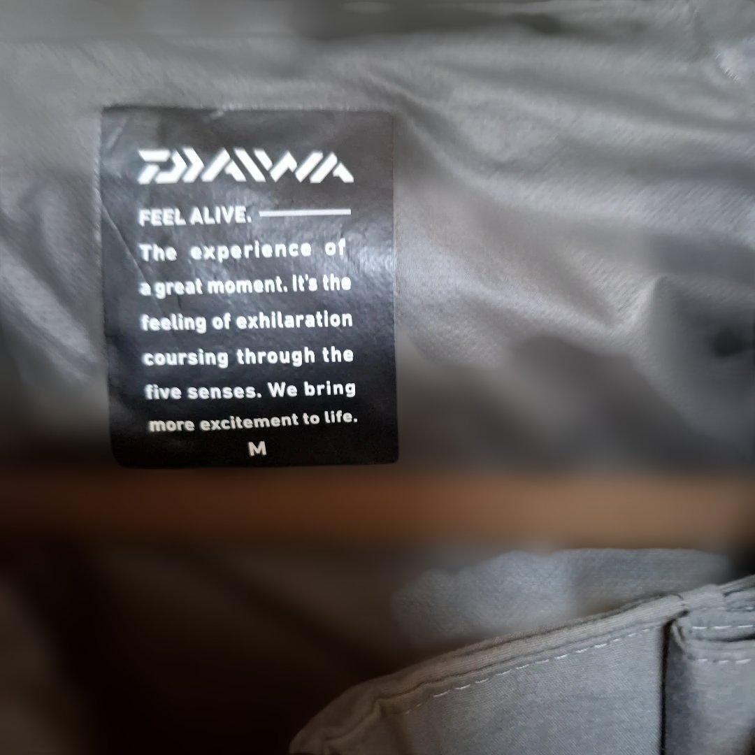 DAIWA　ゴアテックスライトハイブリッドスーツ　　Mサイズ