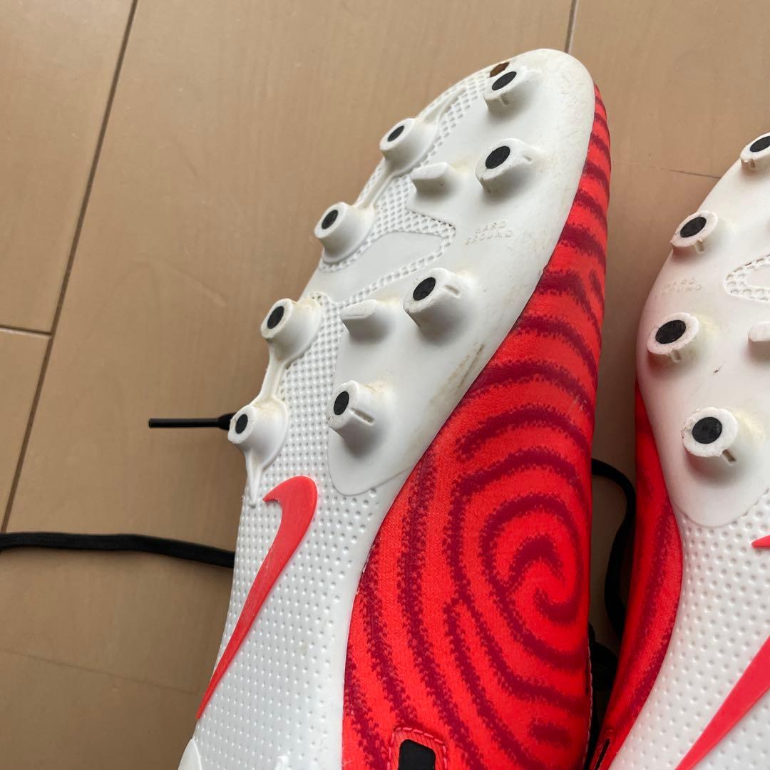 NIKE サッカー　スパイク　赤
