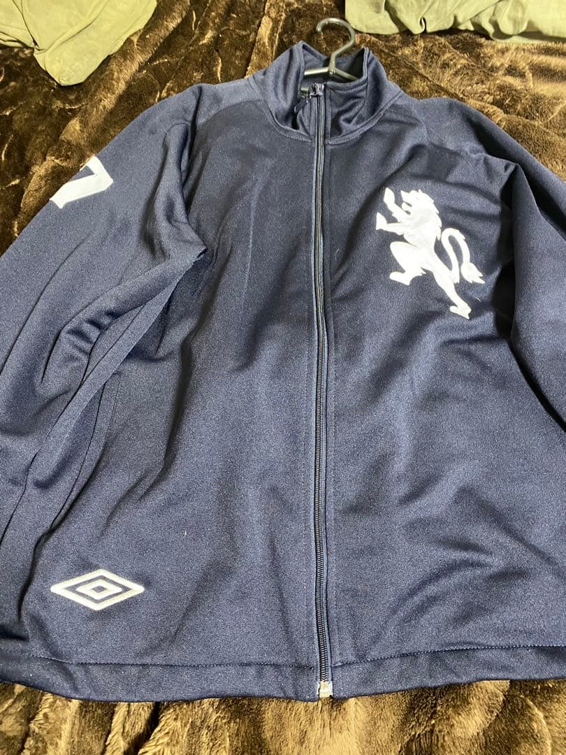 umbro ジャージ ライオン　刺繍 7　セットアップ　上下　アンブロ　黒　Ⅼ