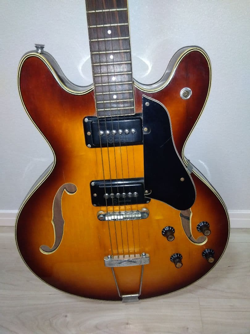 Mosrite エレキギター セミアコ サンバースト