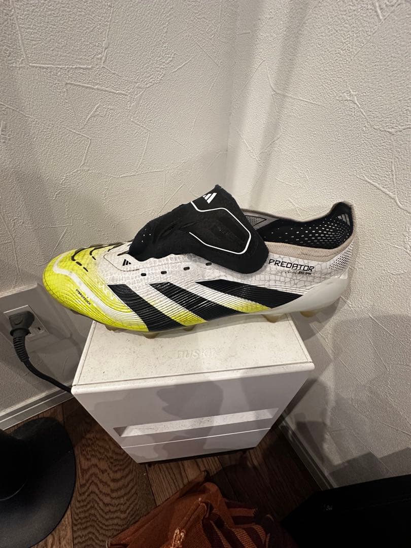 adidas Predator サッカーシューズ・スパイク ホワイト/イエロー