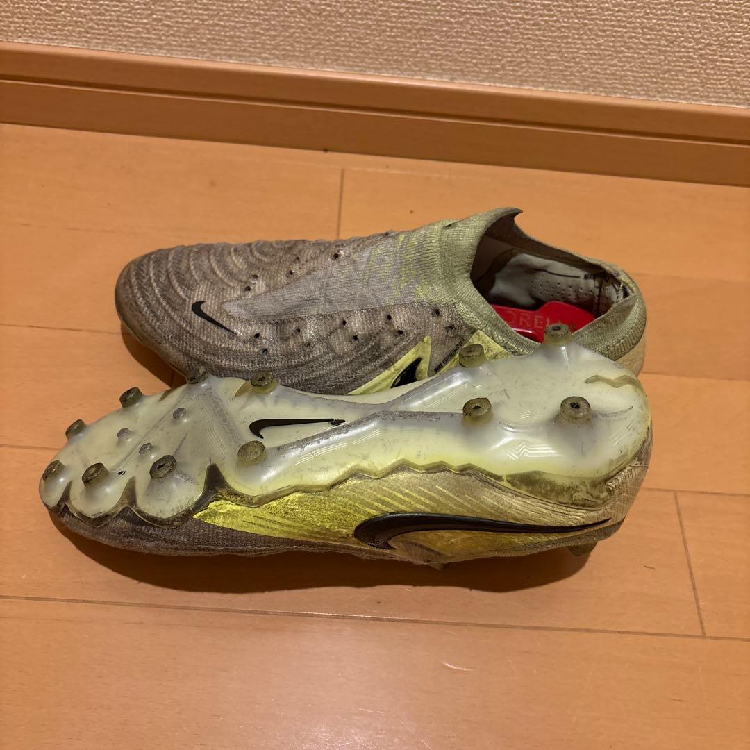 NIKEサッカースパイクファントムgx2 agソール