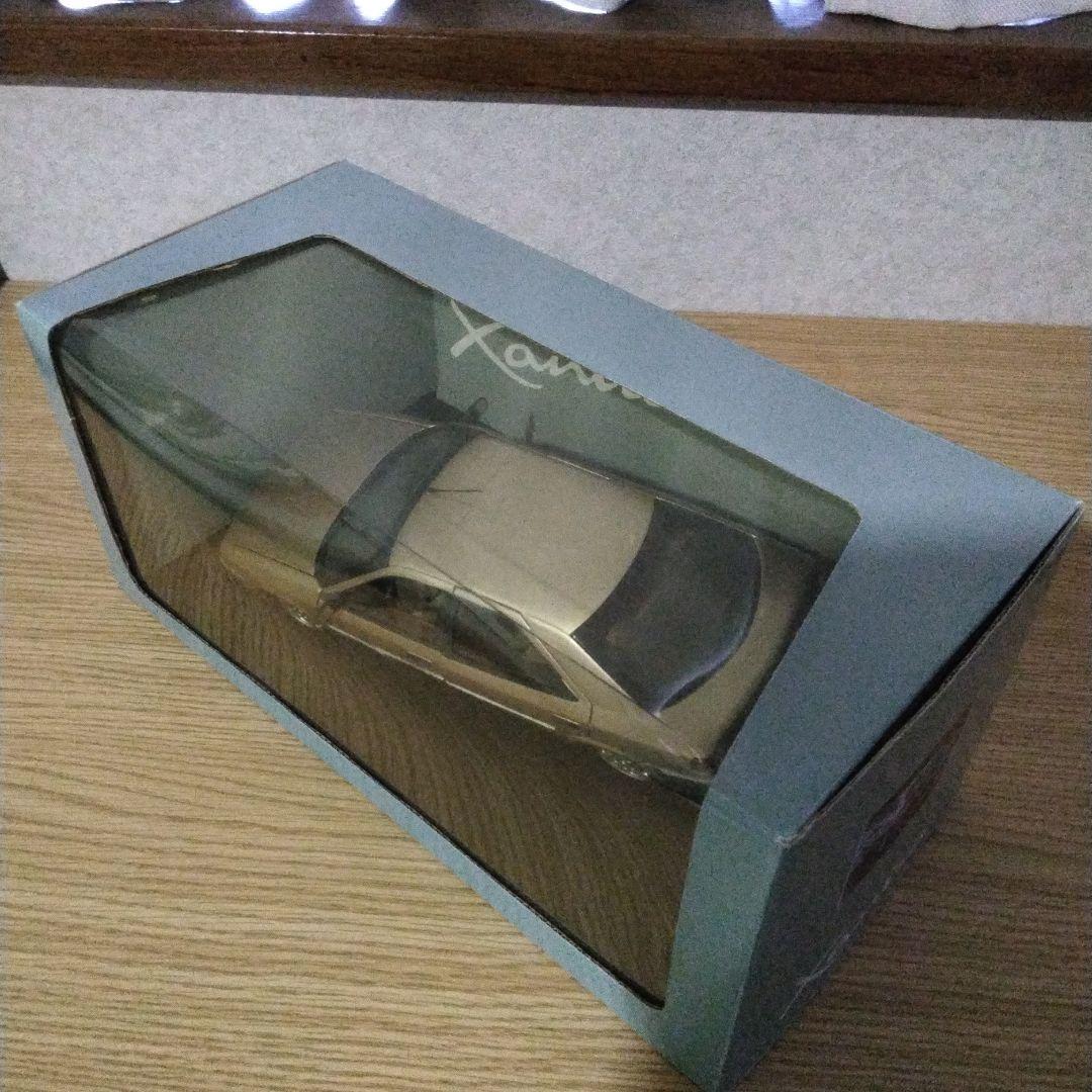 CITOROEN　Xantia　ゴールド　箱あり