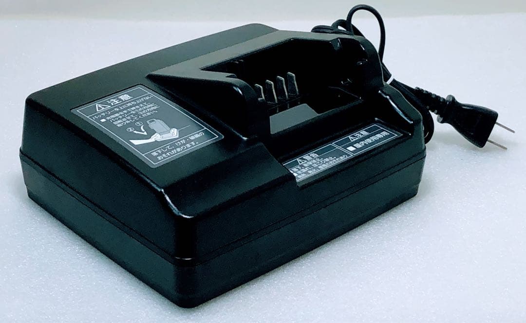 【美品】Panasonic☆専用充電器NKJ073Z 電動自転車充電器