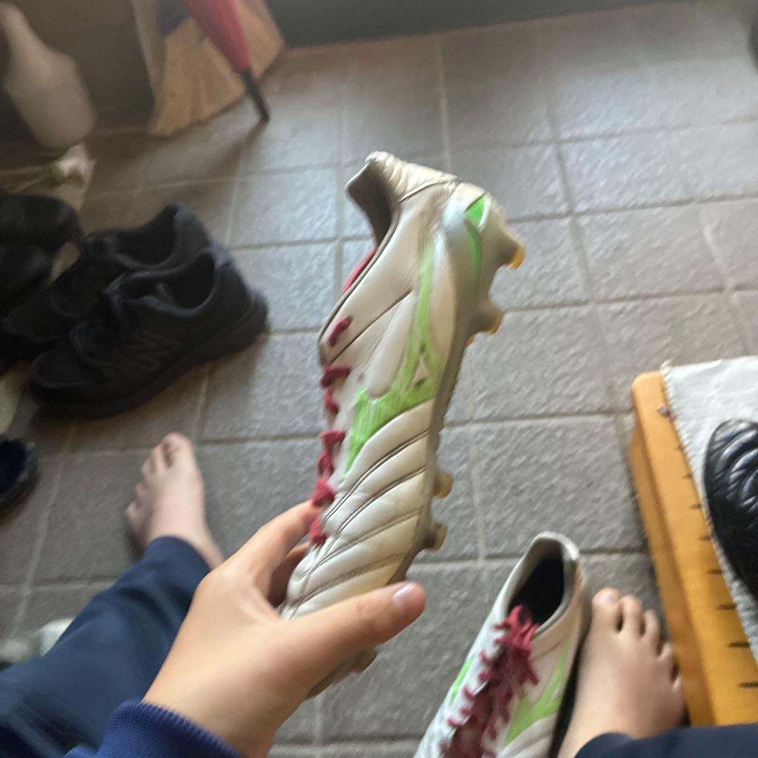 ミズノ モレリア サッカーシューズ FG
