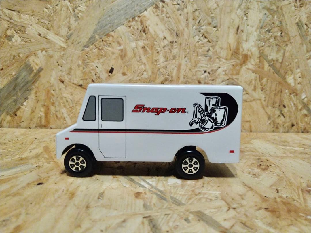 スナップオン　スナップオンバン　ミニカー　ホワイト