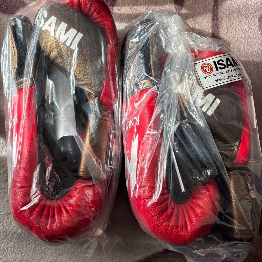 ISAMI KNOCKOUT ボクシンググローブ 8oz 1セット