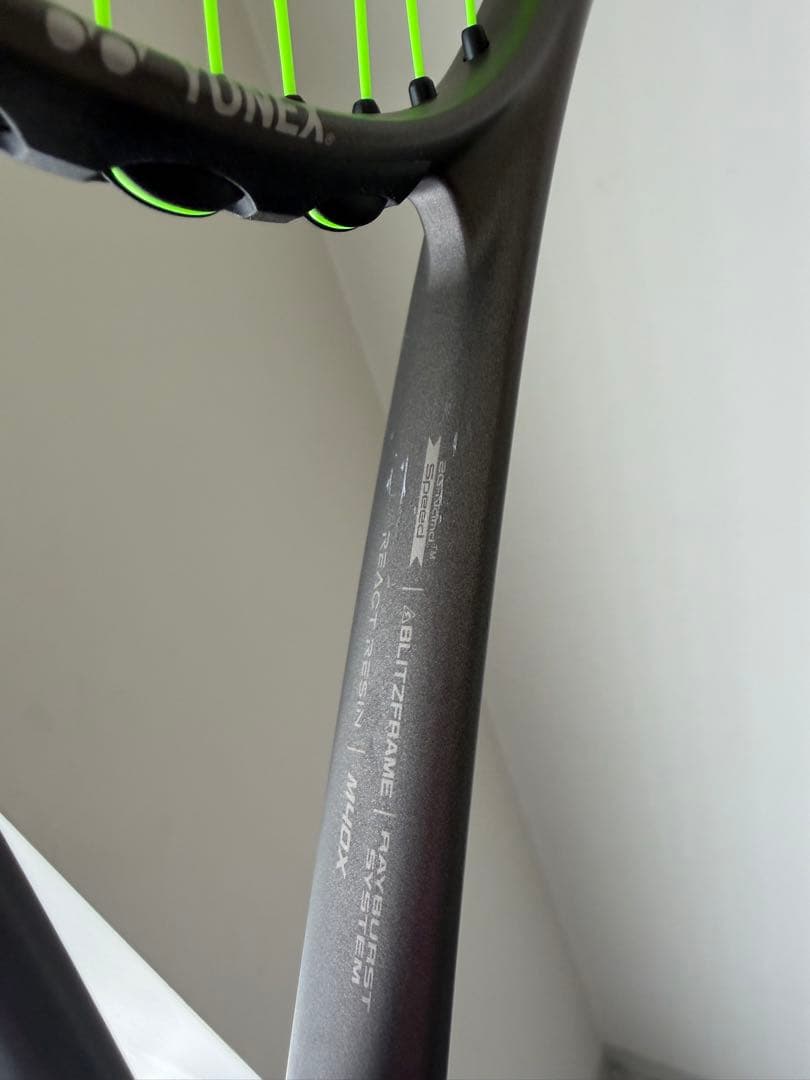 VOLTRAGE 8V テニスラケット　ボルトレイジ ヨネックス