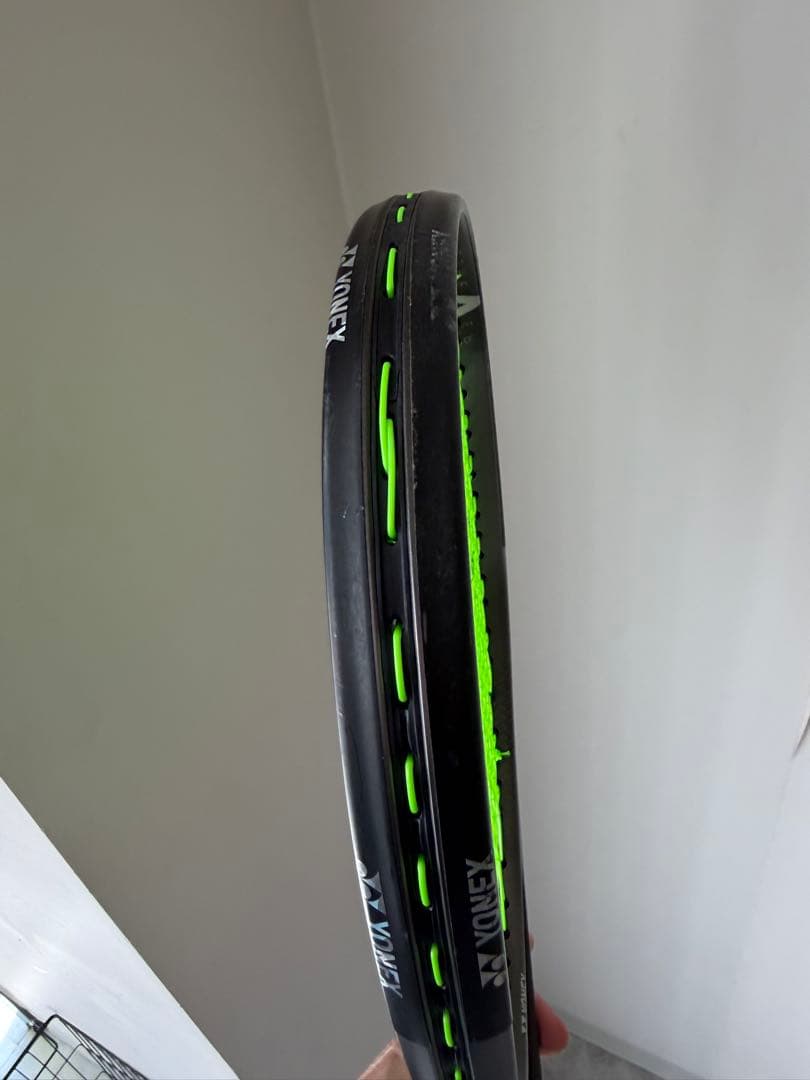 VOLTRAGE 8V テニスラケット　ボルトレイジ ヨネックス