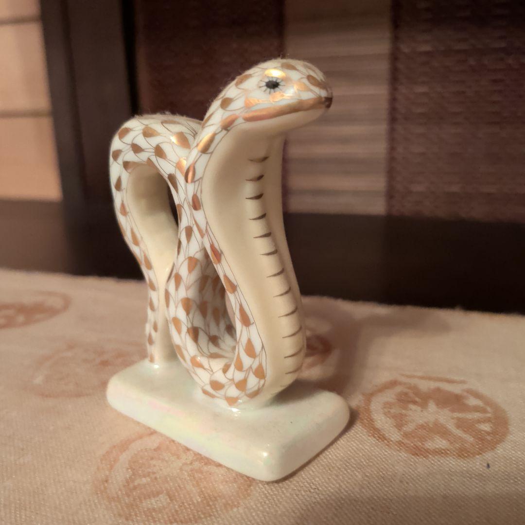 HEREND　ヘビの置物(ゴールド)干支