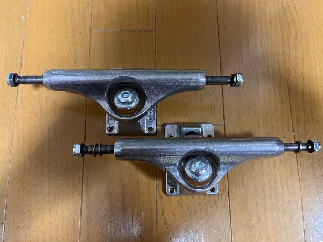 INDEPENDENTTRUCKS インディペンデント　トラック144 MID