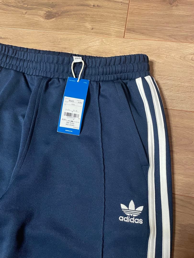 adidas originals トラックジャージ