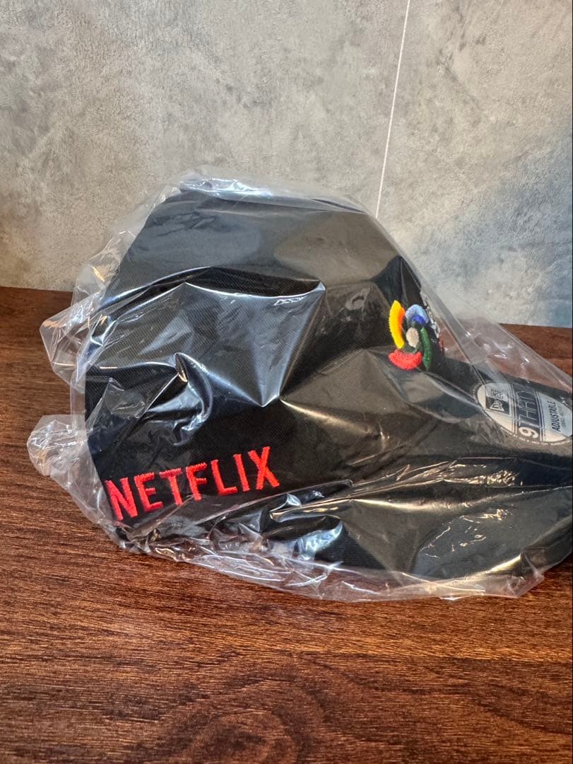 new era 9THIRTY WBC × Netflix S/M キャップ