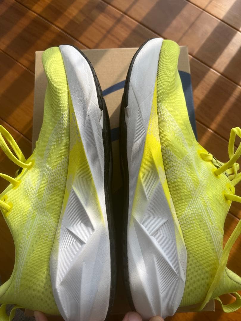 あ*た様 【美品】asics NOVABLAST 5 28.0cm スタンダード
