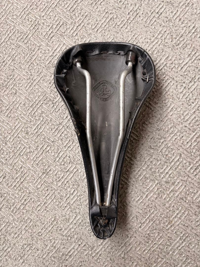 WTB SST ブラックレザーサドル ビンテージ
