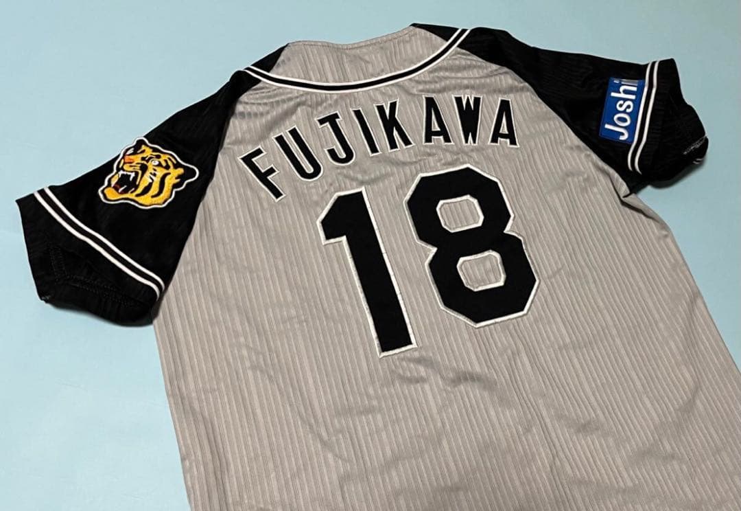 阪神タイガース　藤川球児投手ユニフォーム　2016ビジターモデル