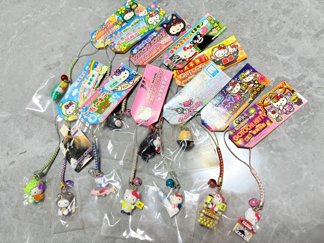【まとめ売り】 ご当地キティ ストラップ 62個セット