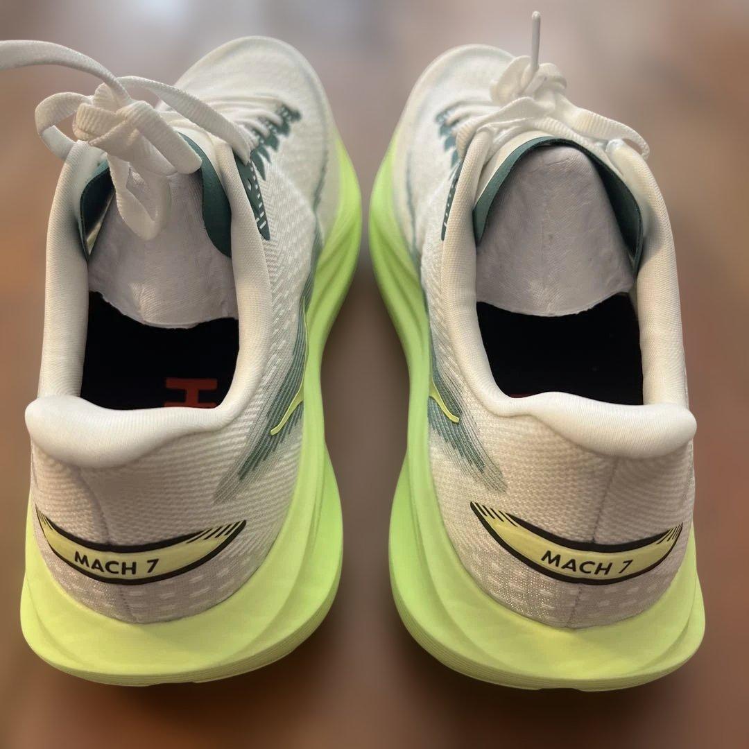 HOKA MACH7 ワイズ:レギュラー(D) 27センチ