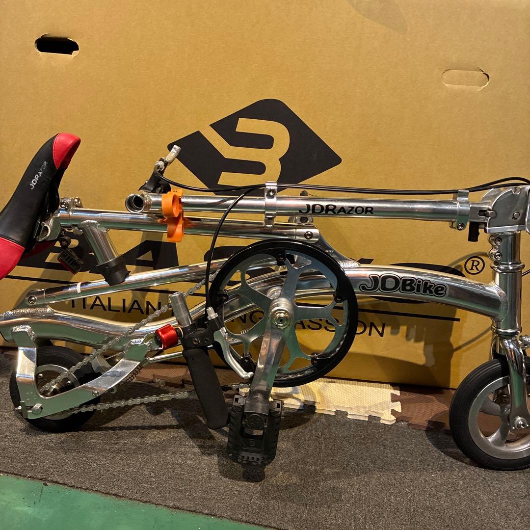 C17 折りたたみ自転車 JD RAZER JD Bike　鏡面仕上シルバー