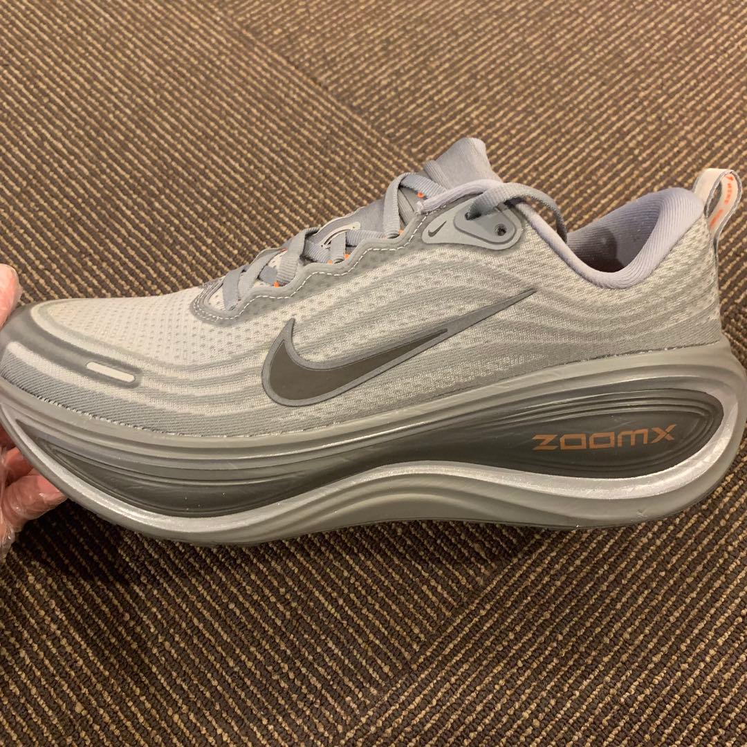 新品級 箱あり NIKE ナイキ ボメロプラス グレー 27.5