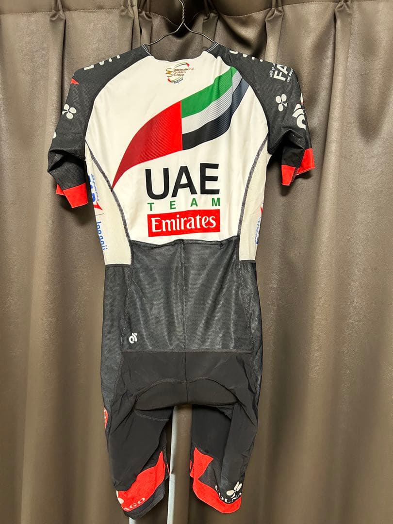 【非売品】プロ支給UAEエミレーツ　サイクルジャージ