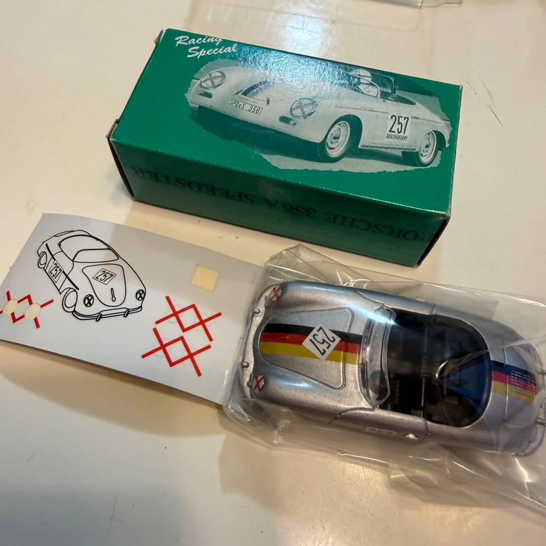 トミカ ポルシェ 356 スピードスター F9 racing special
