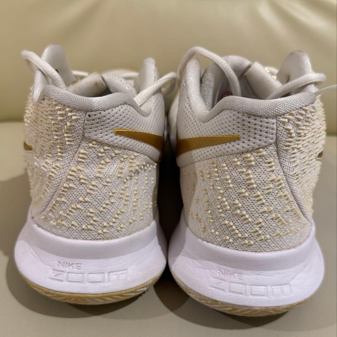 NIKE KYRIY 3 27.5 カイリー ナイキ