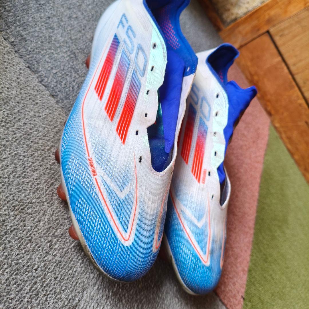 adidas F50 サッカーシューズ ホワイト/ブルー/オレンジ