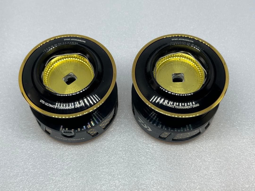 ダイワ DAIWA 14モアザン 3012H スプール2個とケースセット