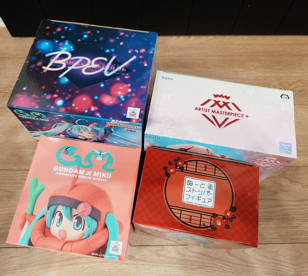 初音ミク フィギュア 4体セット（シャアザクぐるみ、桜ミク、椿、EVOLVE）