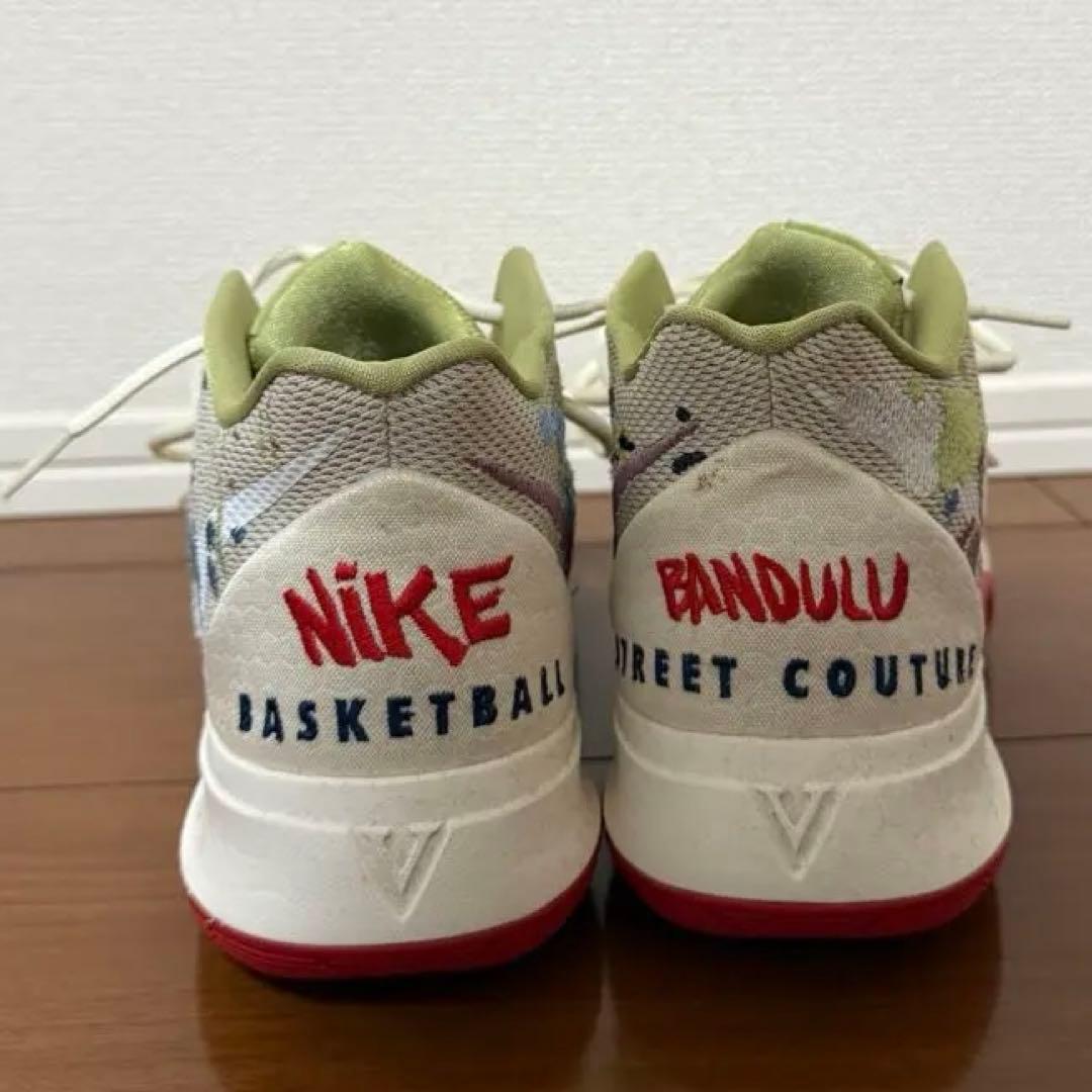 NIKE カイリー5 BANDULU