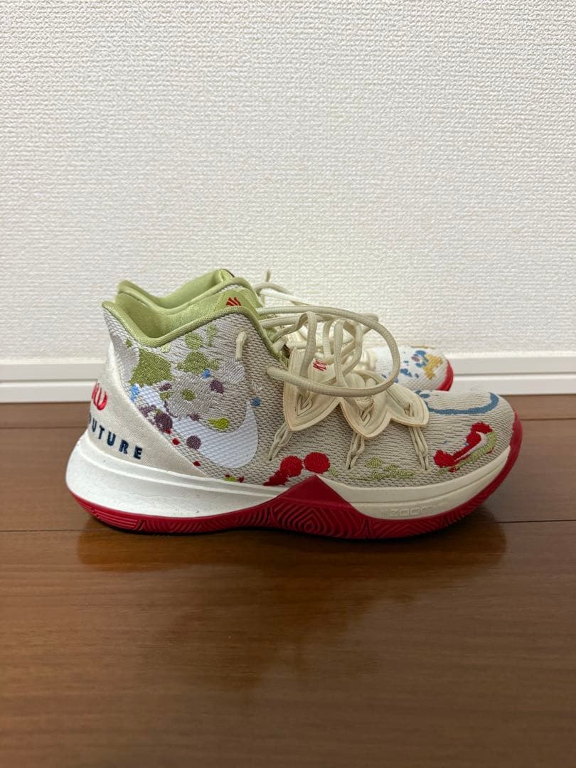 NIKE カイリー5 BANDULU