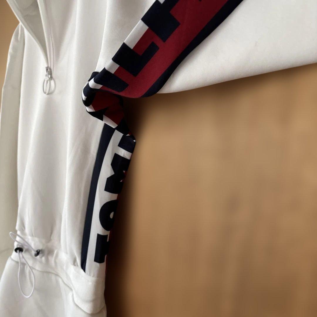 トミーヒルフィガー　ゴルフワンピース中古M