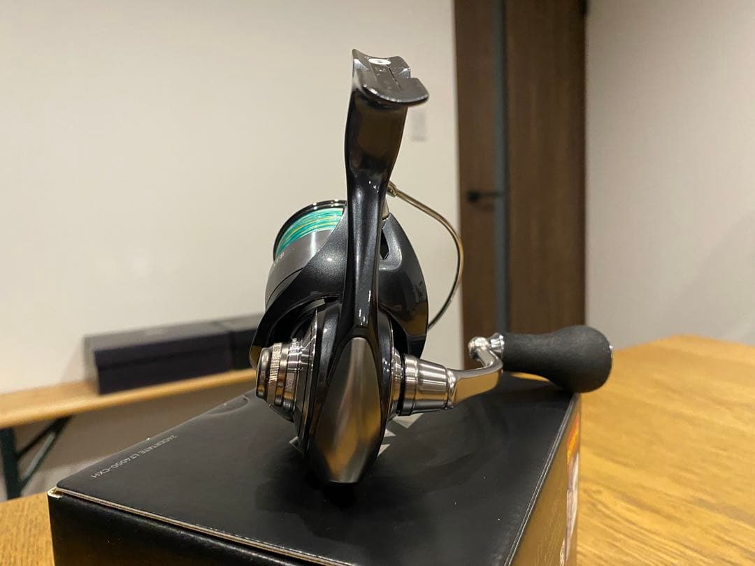 美品 ダイワ 24セルテート LT4000-CXH