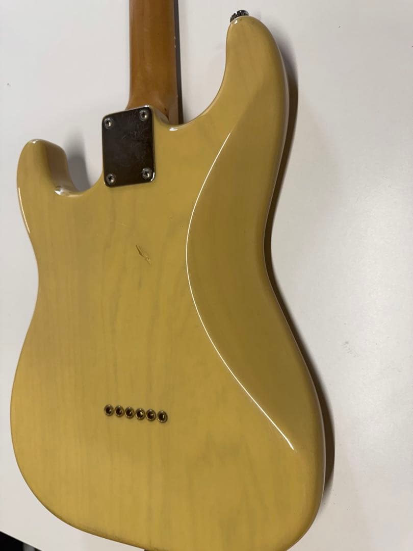ESP momose 2ピックアップ（ダンカン、suhr)ストラト