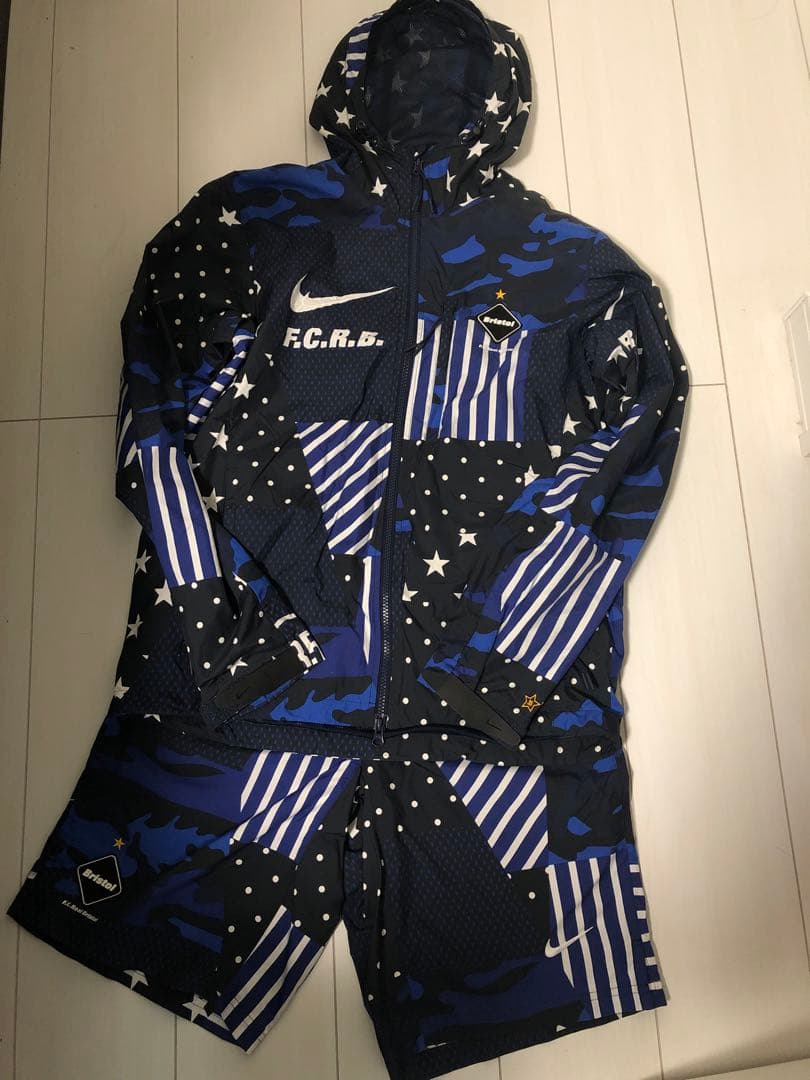 【美品】FCRB セットアップ　WOVEN S NIKE
