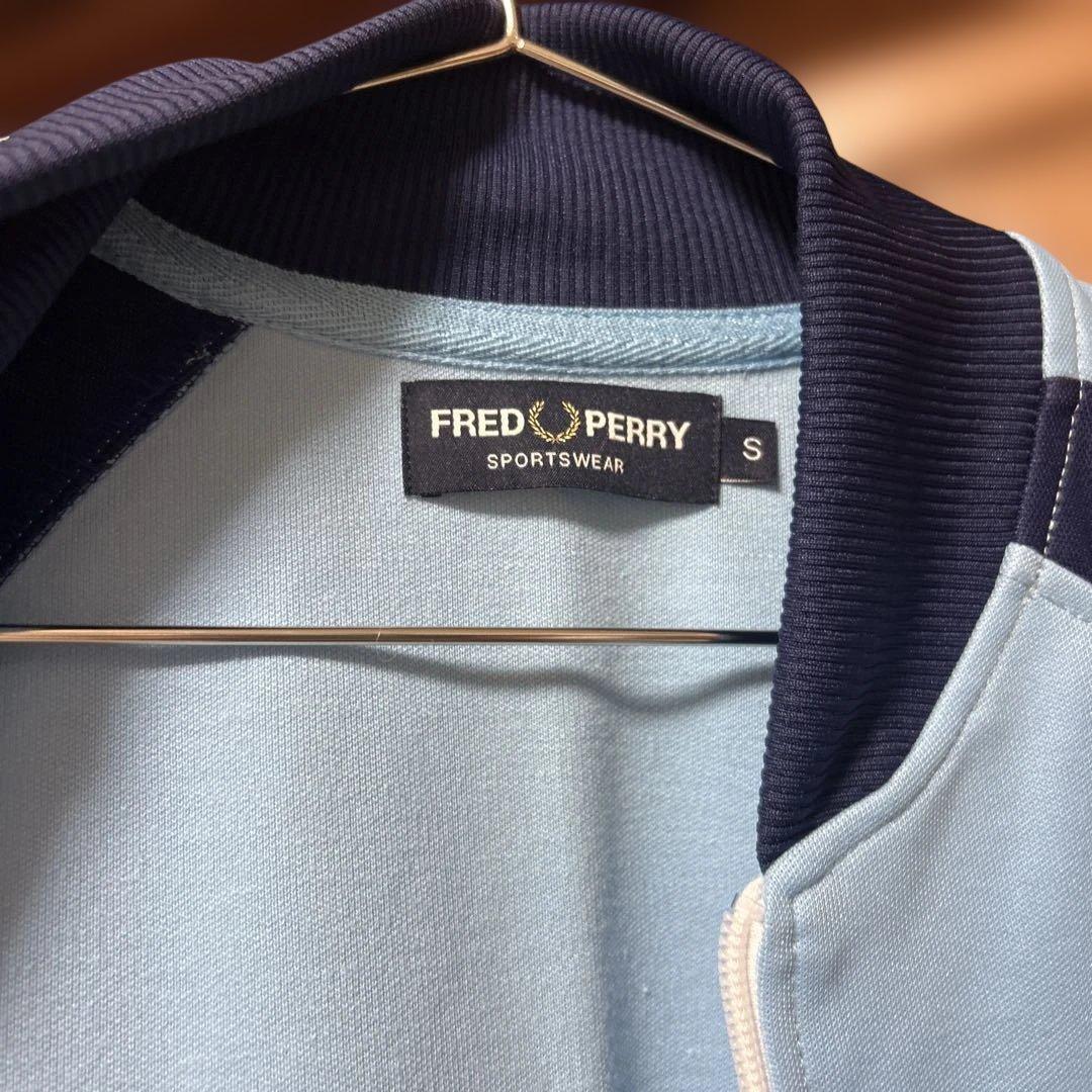 FRED PERRY トラックジャケット